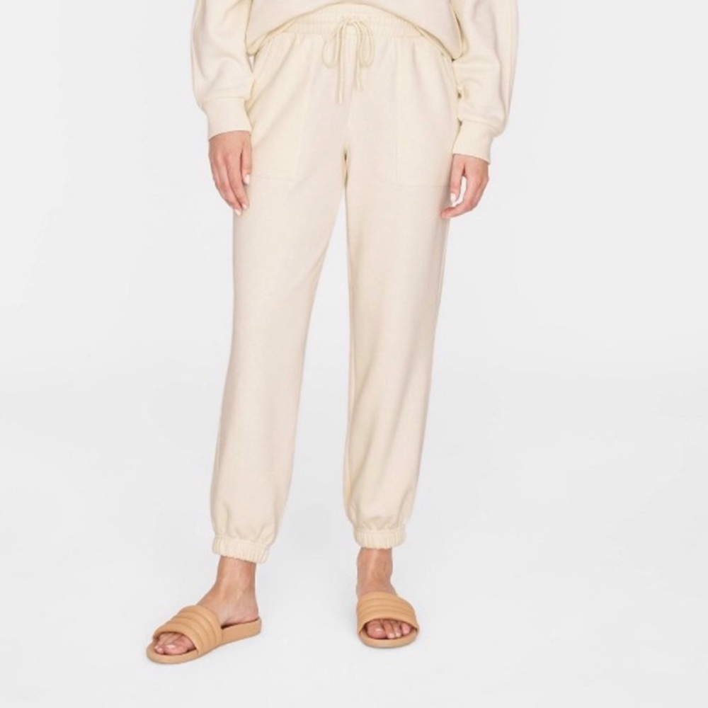 Universal Thread Cream High Rise Jogger